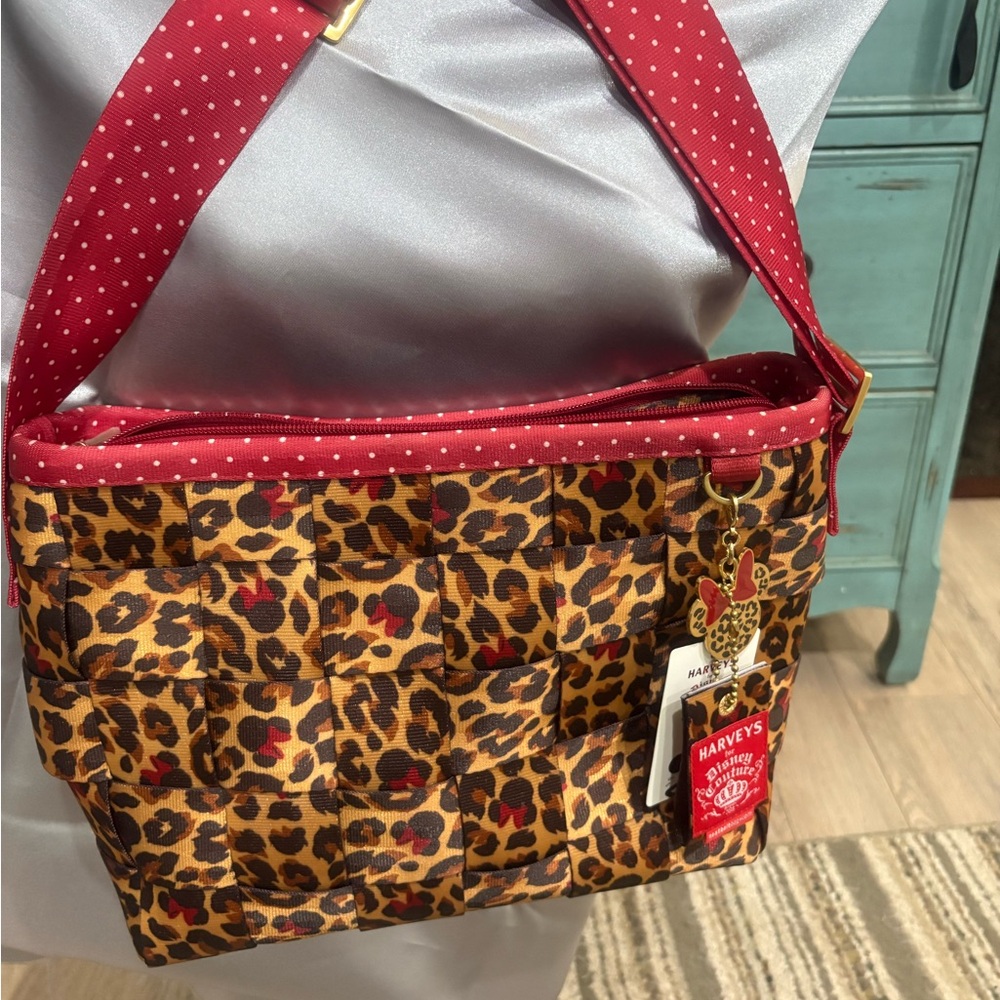 Harveys x Disney Couture Seatbelt Bag Leopard Minnie – NEW w/ Tags